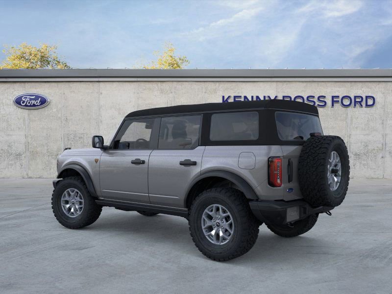 New 2025 Ford Bronco Badlands image 4