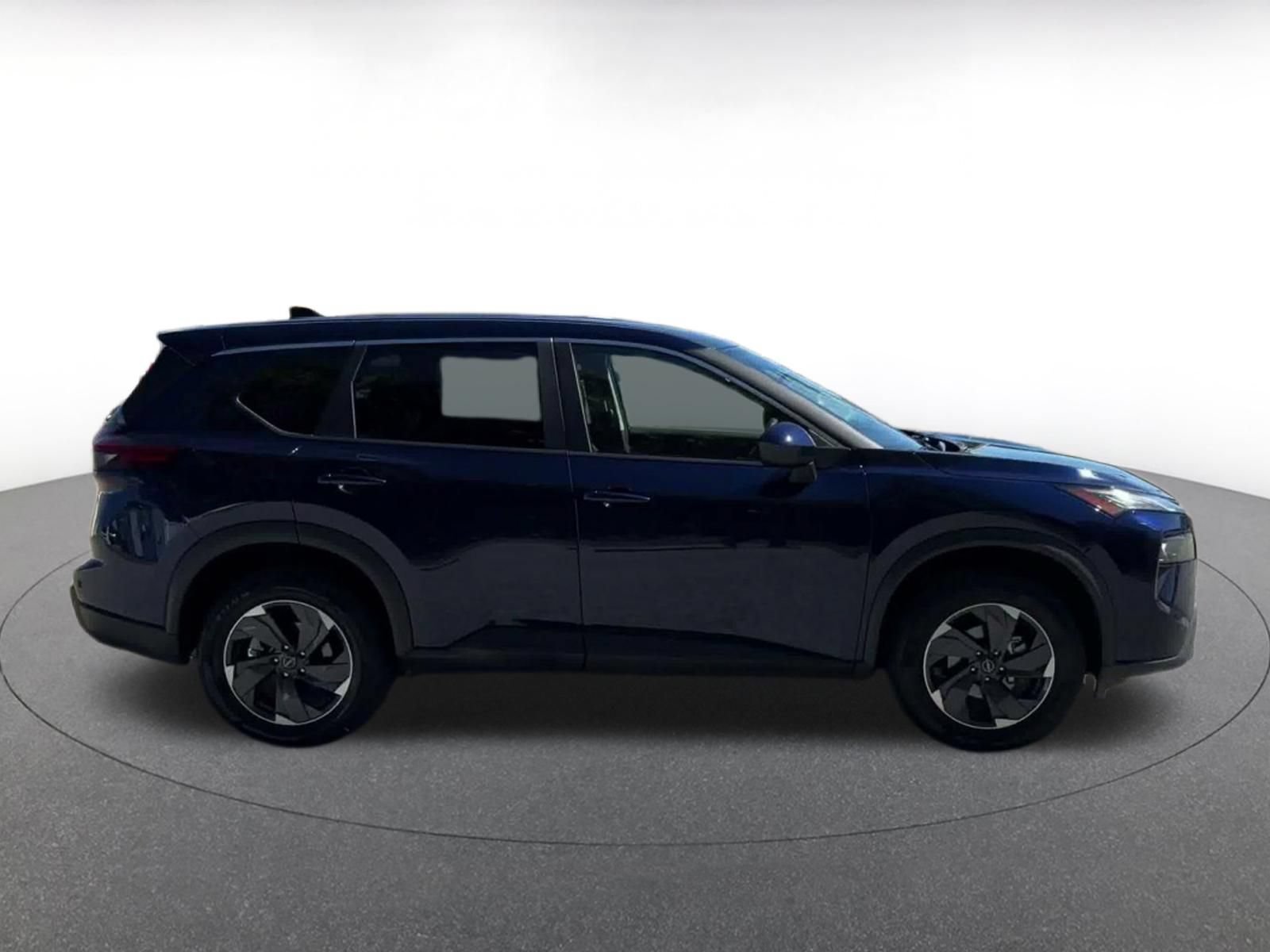 Used 2025 Nissan Rogue SV AWD/4WD image 15