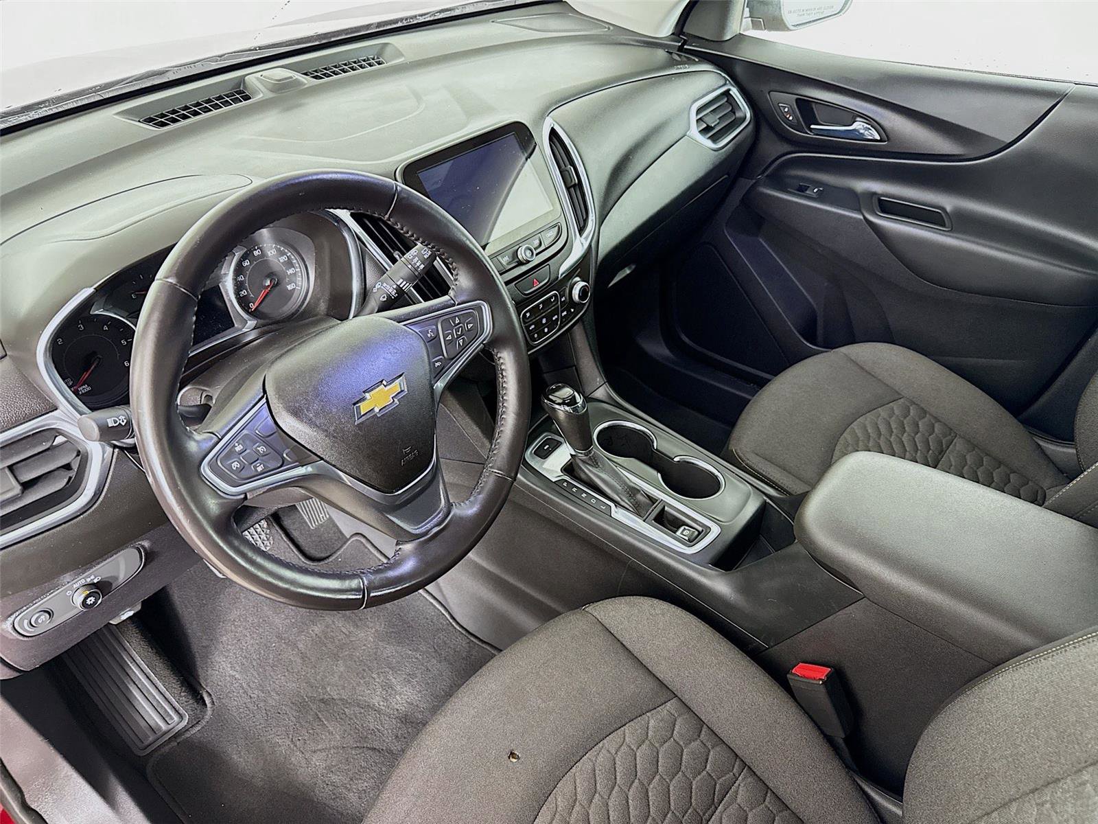 Used 2018 Chevrolet Equinox LT w/ Sun & Infotainment Package image 11