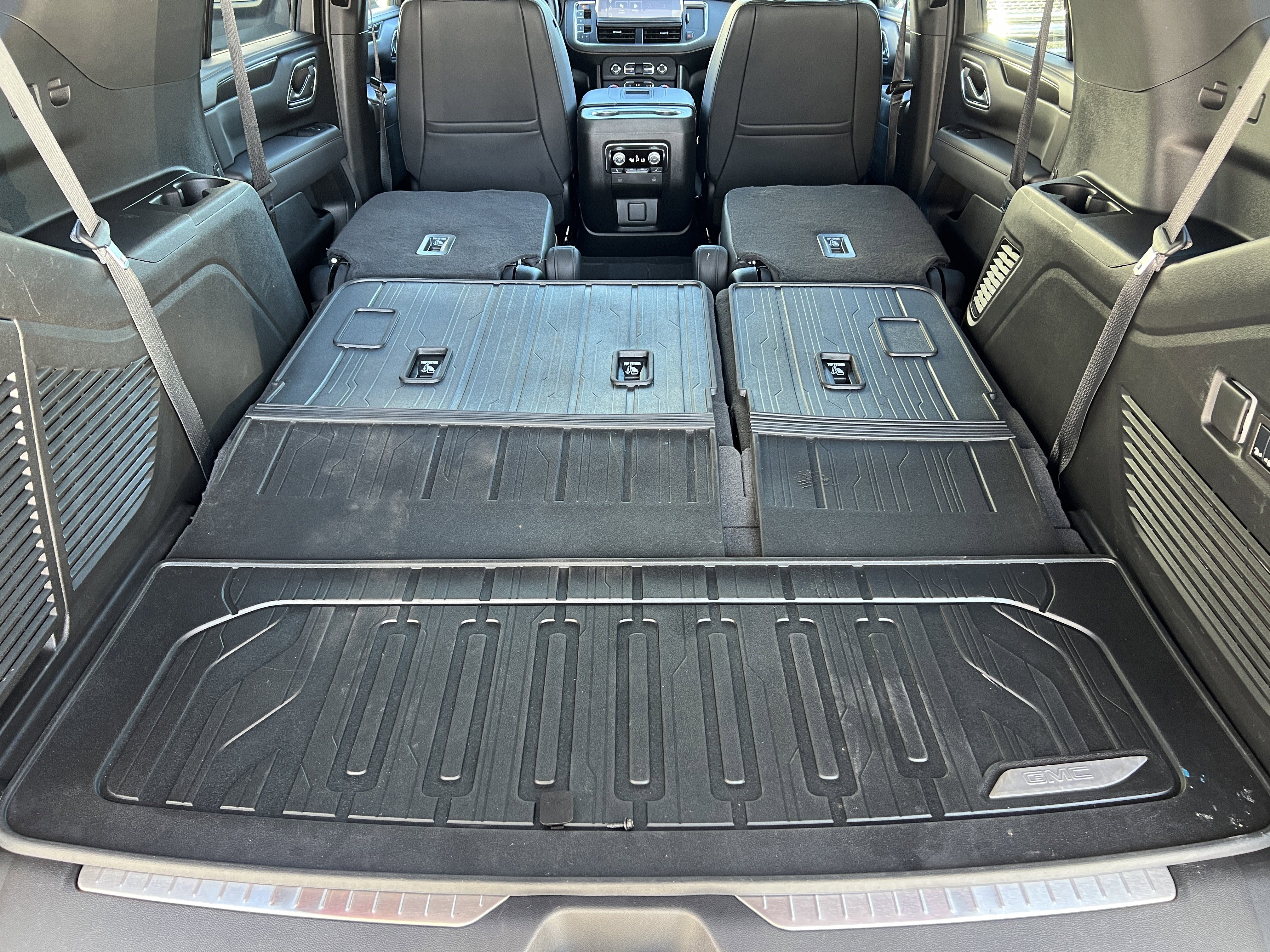 Used 2024 GMC Yukon AT4 image 24