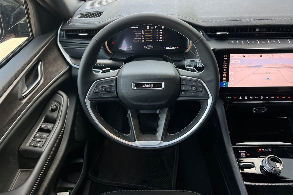 New 2026 Jeep Grand Cherokee Altitude image 14