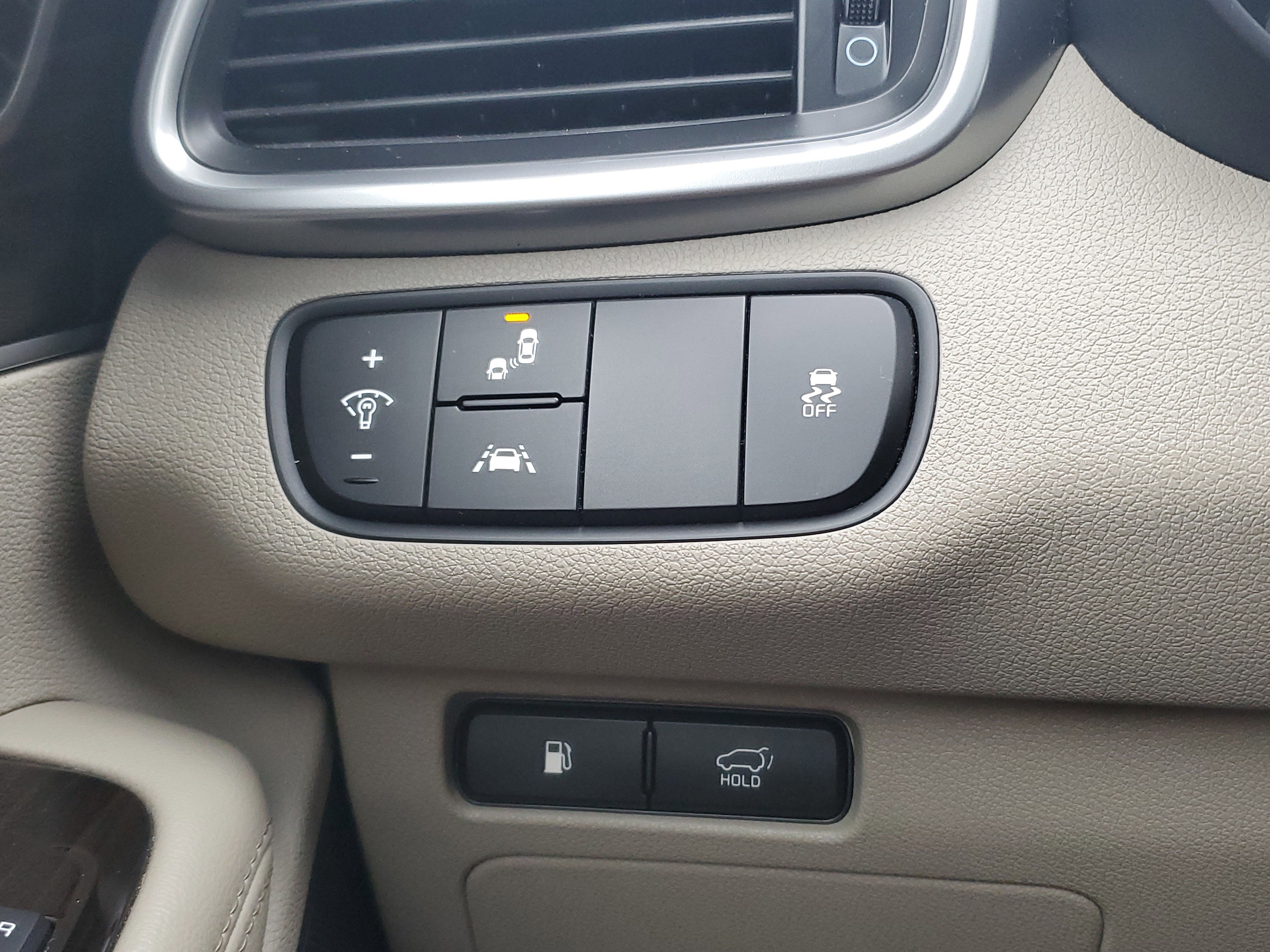 Used 2020 Kia Sorento EX image 18