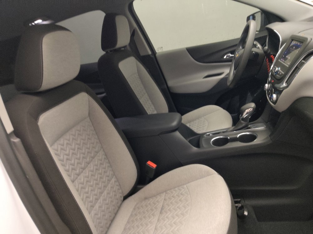 Used 2023 Chevrolet Equinox LS image 21