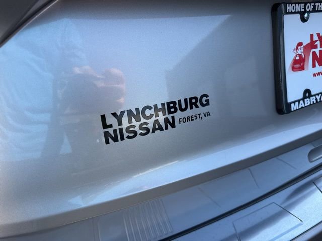 Used 2024 Nissan Rogue Platinum w/ Platinum Premium Package image 11