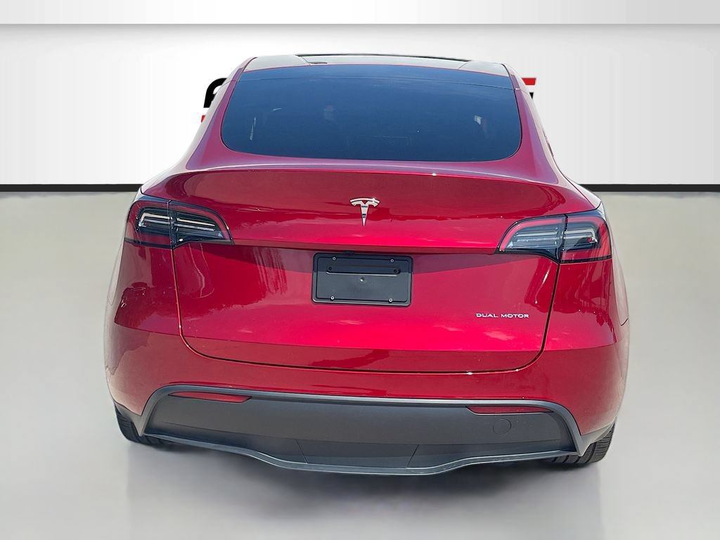 Used 2024 Tesla Model Y AWD image 6