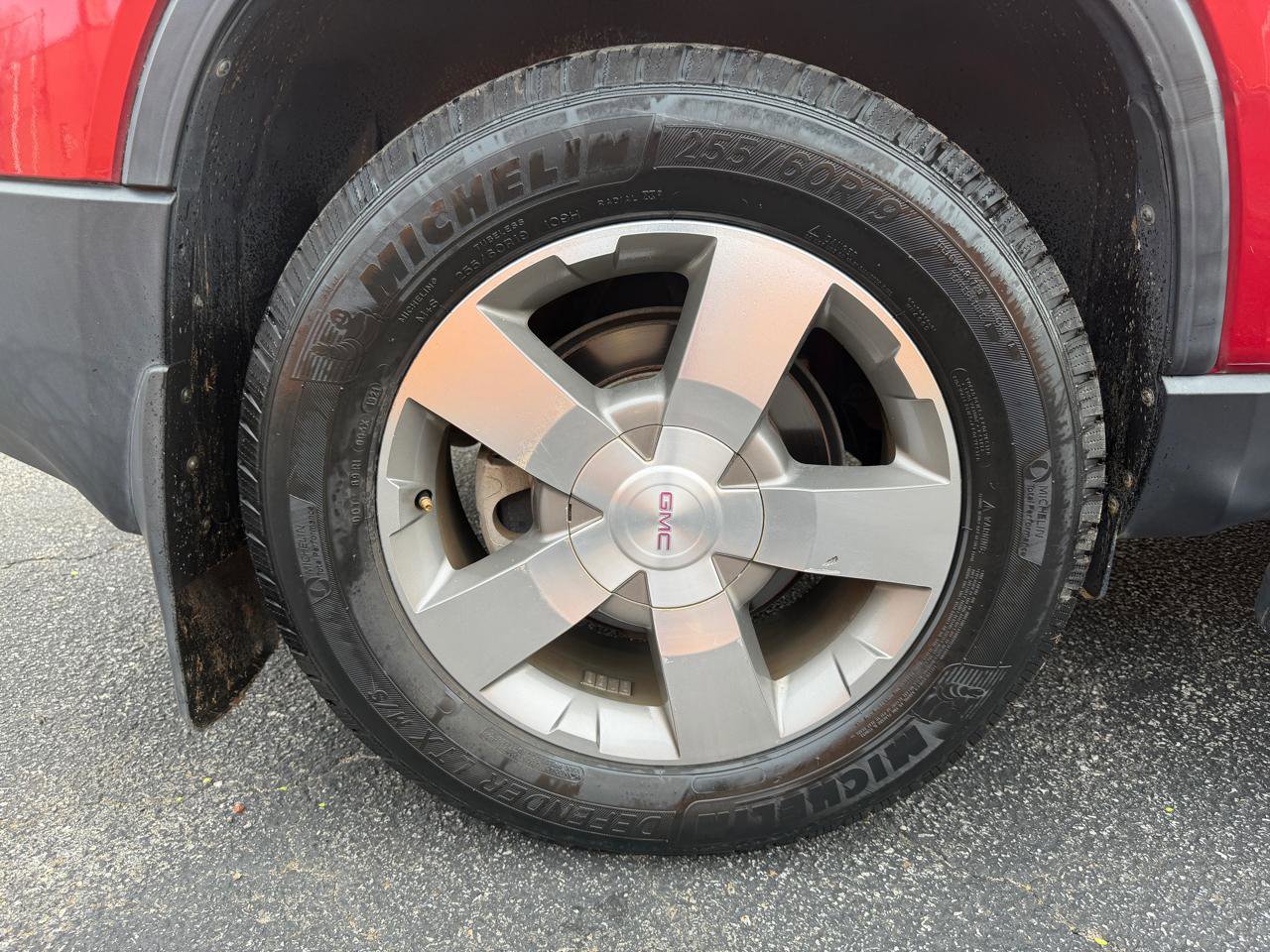 Used 2012 GMC Acadia SLT w/ LPO, 'HIT The Road' Package image 22