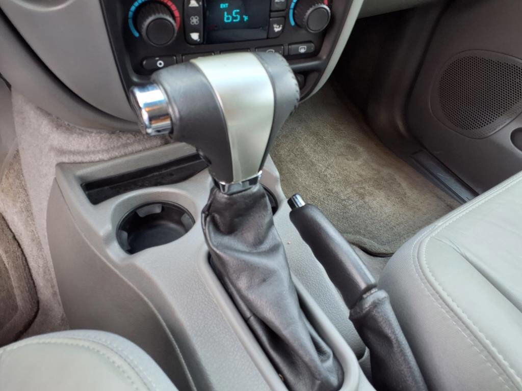 Used 2008 Chevrolet TrailBlazer LT w/ Cargo Convenience Package image 14