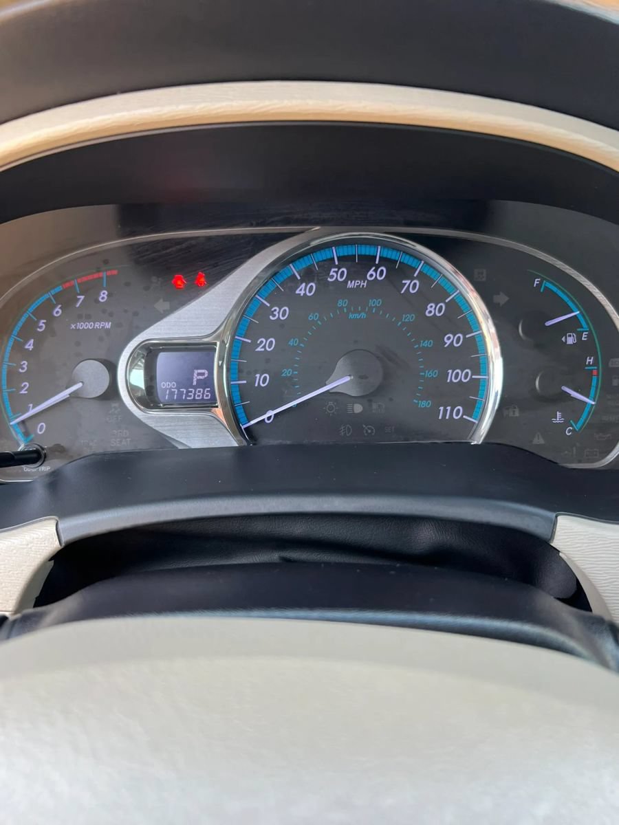 Used 2014 Toyota Sienna XLE FWD image 7