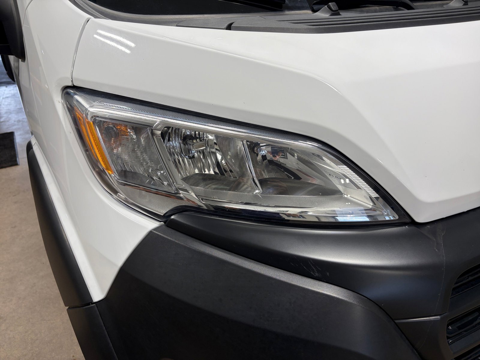 Used 2025 RAM ProMaster 3500 w/ Convenience Group image 33