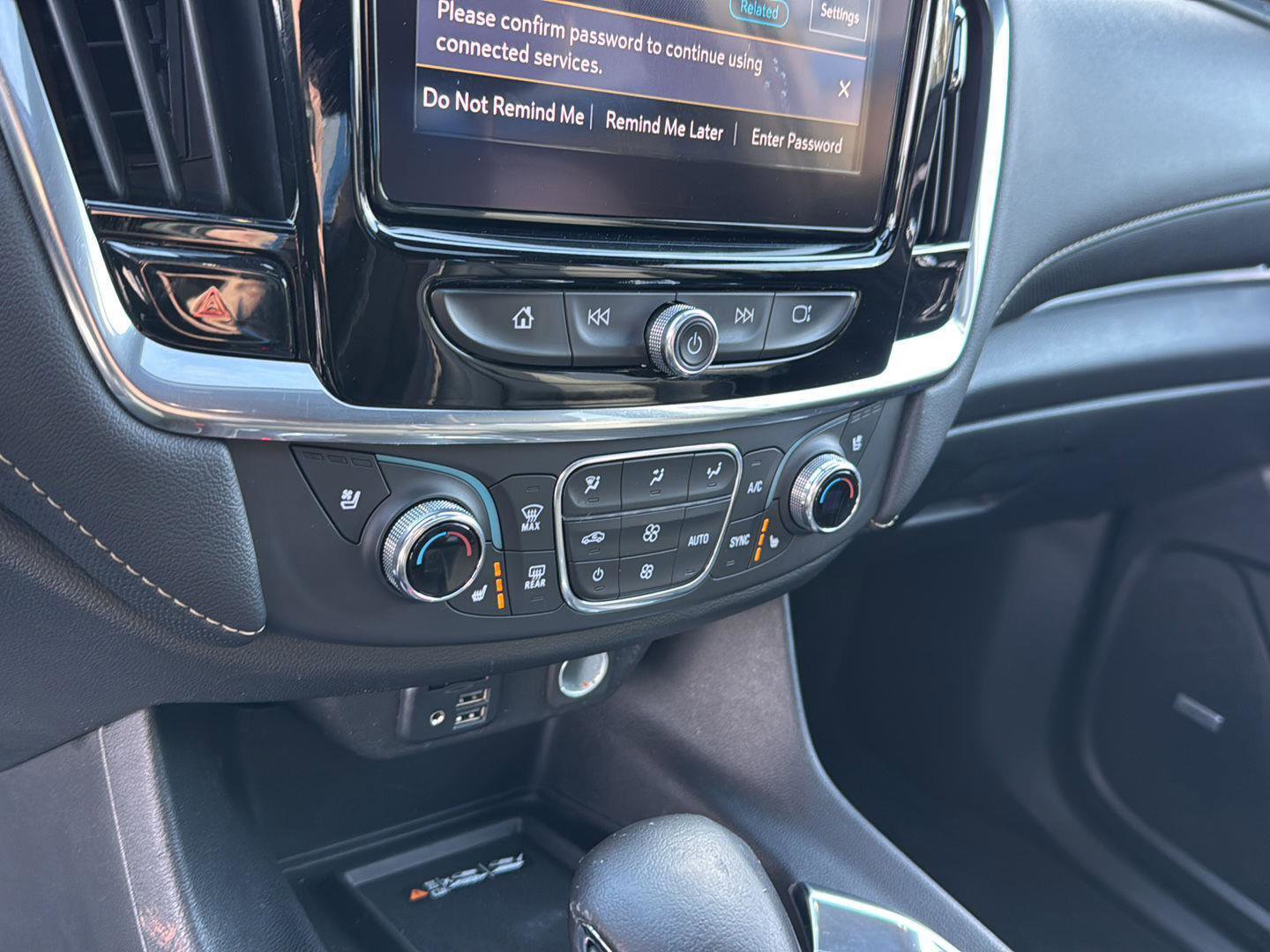 Certified 2022 Chevrolet Traverse Premier w/ Redline Edition image 22