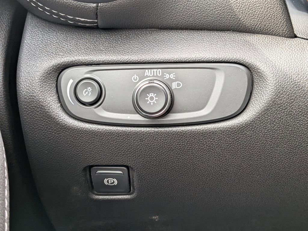 New 2026 Chevrolet Blazer LT w/ Midnight/Sport Edition image 23