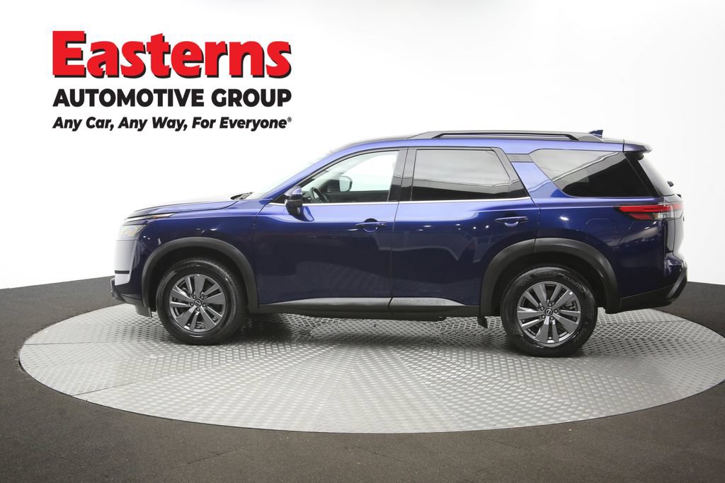 Used 2025 Nissan Pathfinder SV FWD image 60