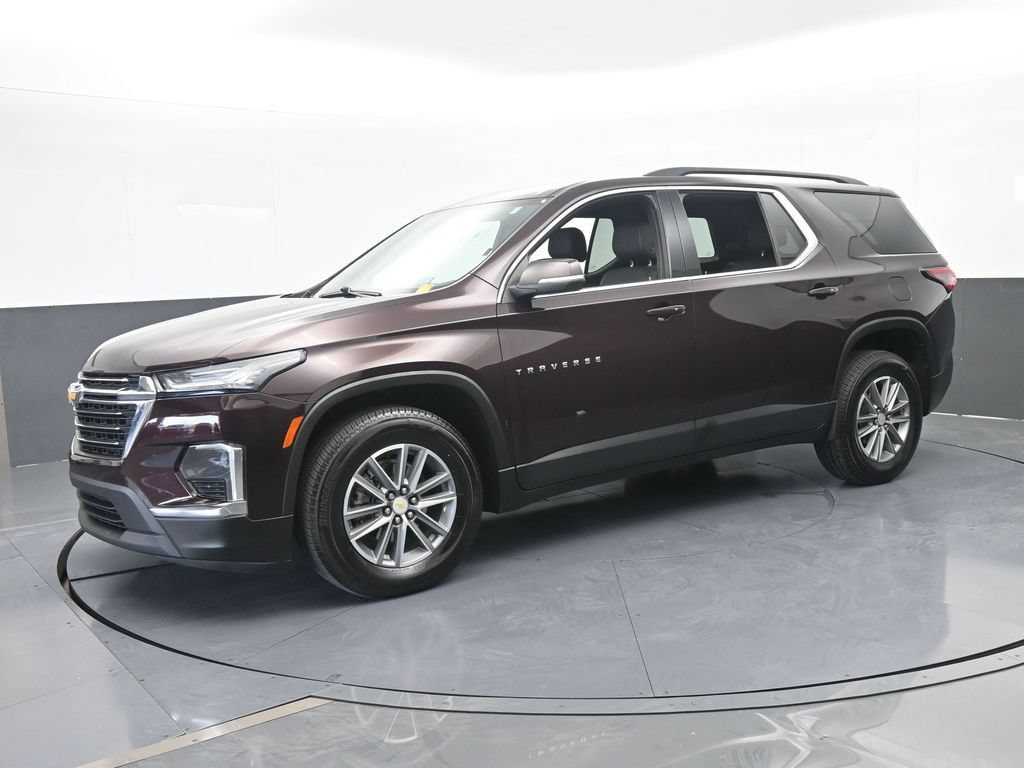 Used 2022 Chevrolet Traverse LT w/ LPO, Floor Liner Package FWD image 2