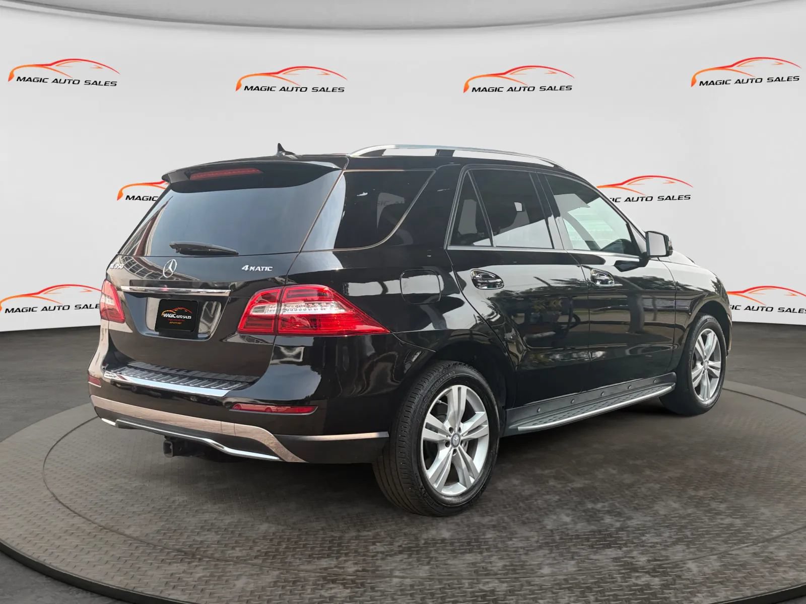 Used 2015 Mercedes-Benz ML 350 4MATIC w/ Premium 1 Package image 10