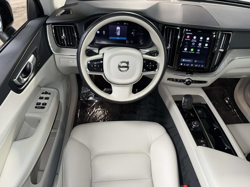 Used 2023 Volvo XC60 T8 Plus w/ Protection Package Premier AWD/4WD image 4