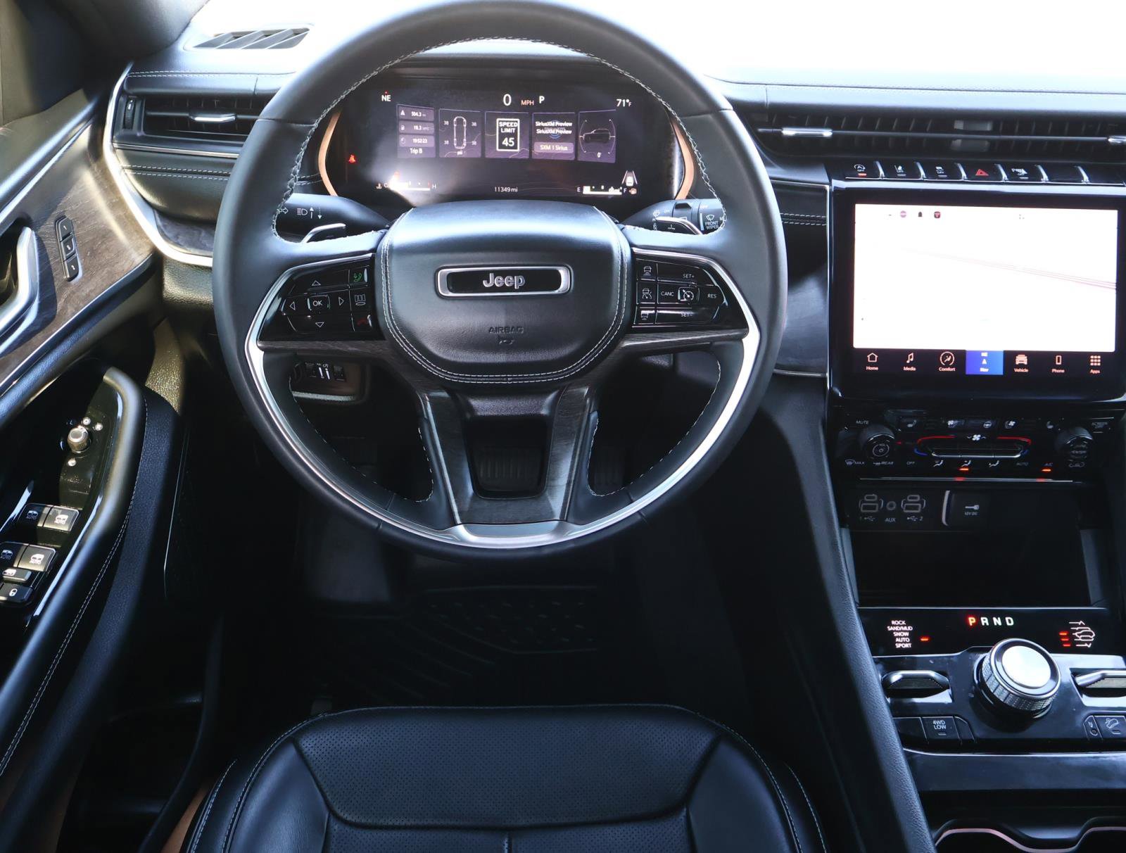 Used 2025 Jeep Grand Cherokee Overland image 11