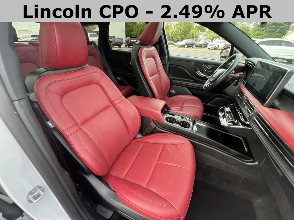 Used 2025 Lincoln Corsair Reserve w/ Rear Removable Package Tray image 32