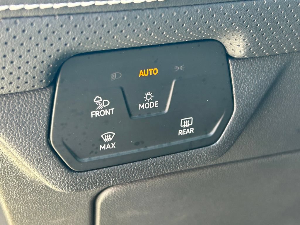 Used 2026 Volkswagen Atlas Cross Sport SE AWD/4WD image 28