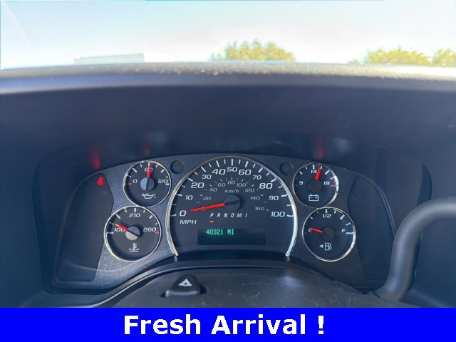 Used 2023 Chevrolet Express 3500 LS image 4