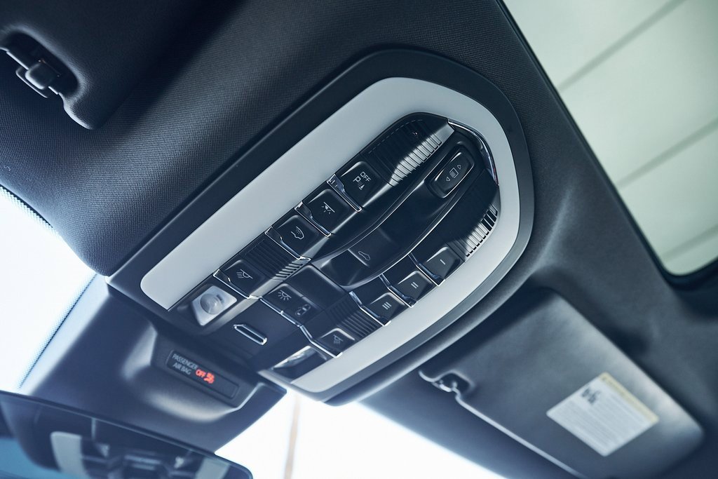 Used 2024 Porsche Macan image 61