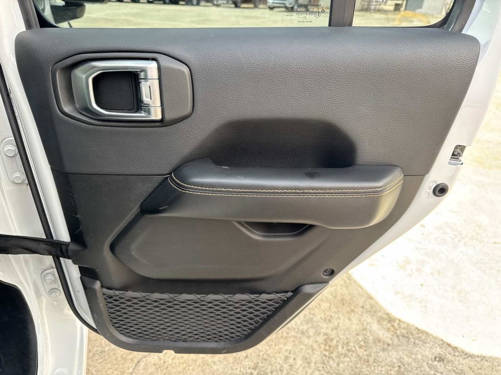 Used 2024 Jeep Wrangler Sahara image 20