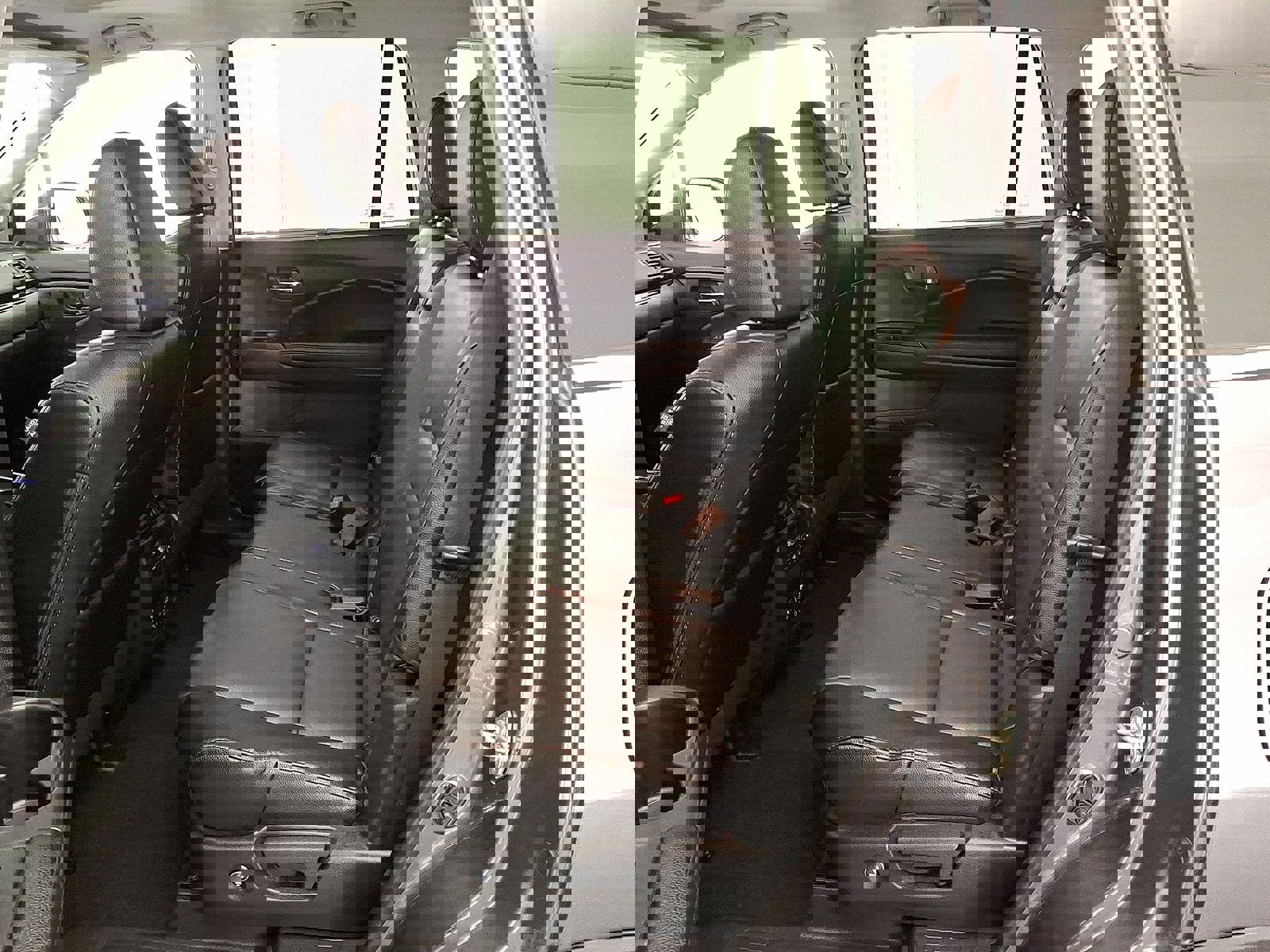 Used 2018 Honda Pilot Touring image 20