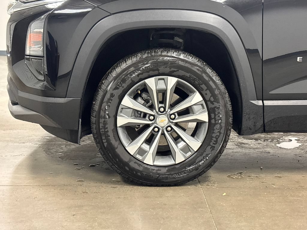 Used 2026 Chevrolet Equinox LT FWD image 11