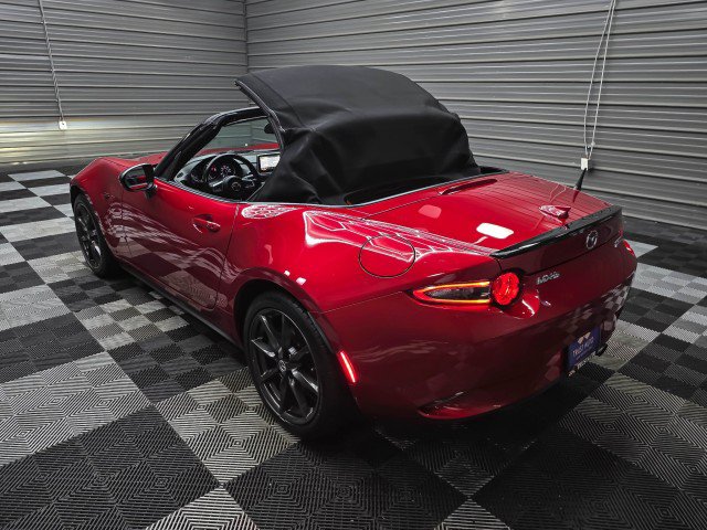 Used 2016 MAZDA MX-5 Miata Club RWD image 11