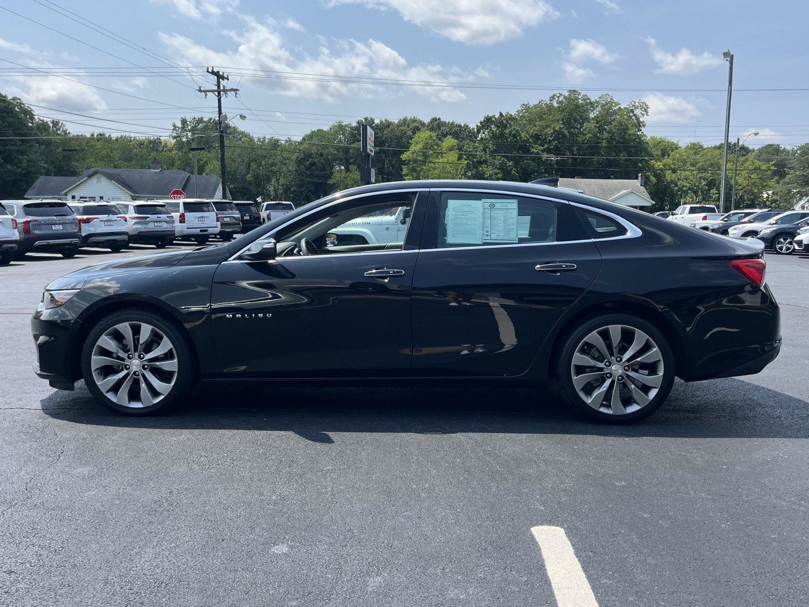Used 2018 Chevrolet Malibu Premier w/ Premier Sun and Wheel Package FWD image 23