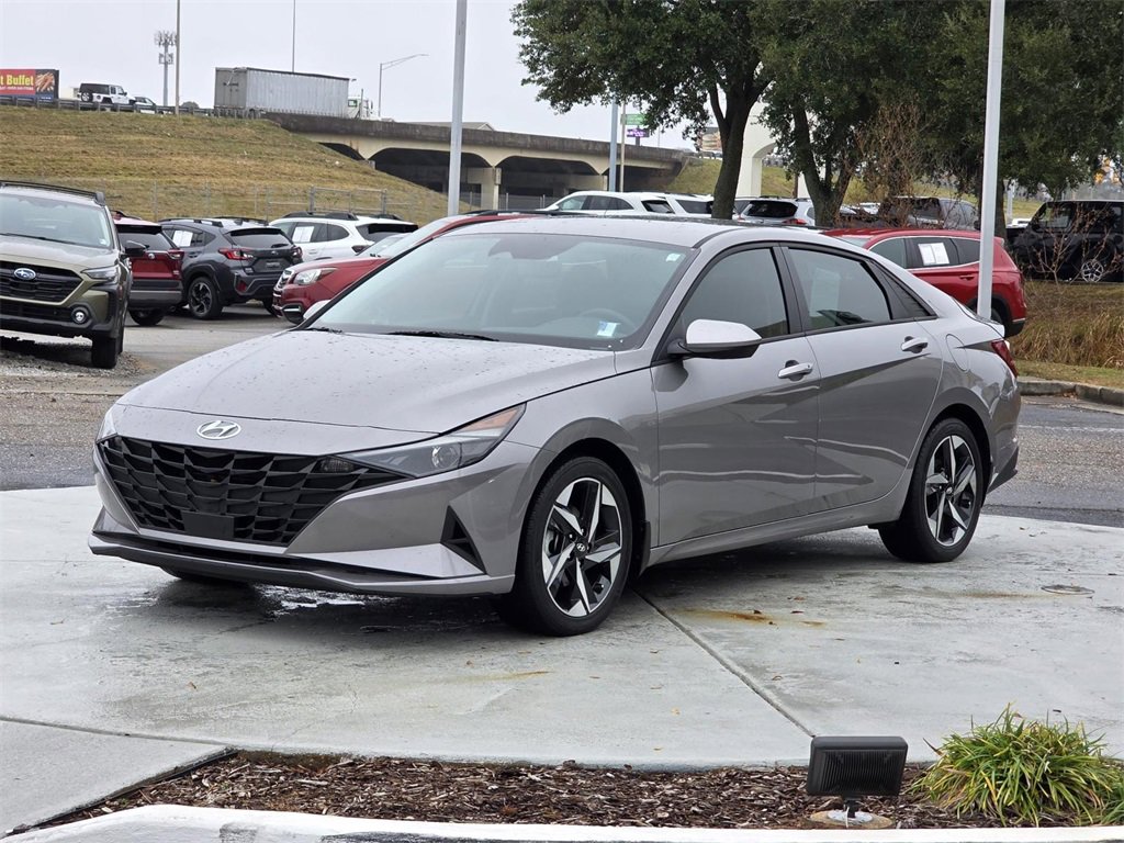 Used 2023 Hyundai Elantra SEL w/ Convenience Package image 7