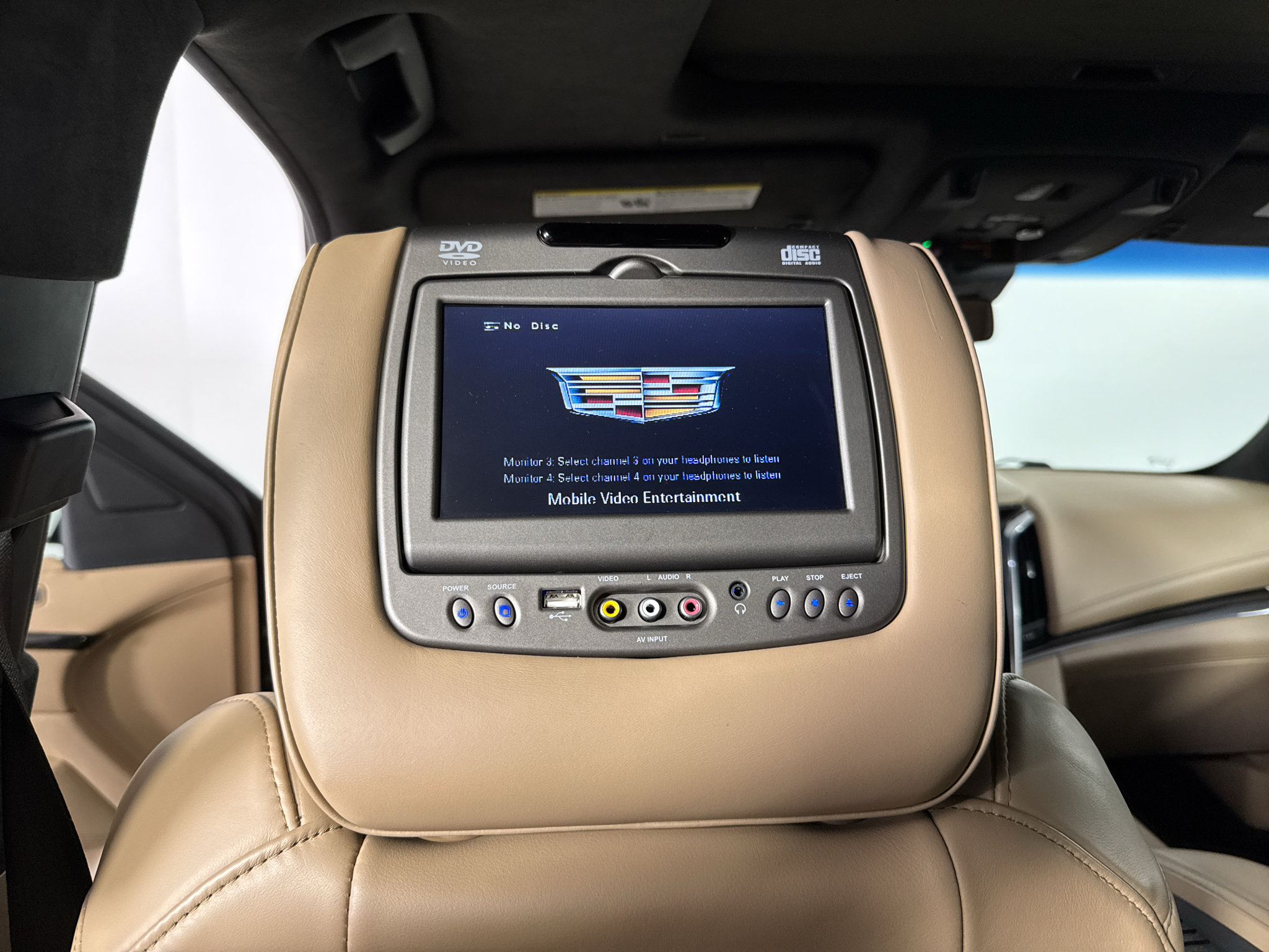 Used 2018 Cadillac Escalade Platinum AWD/4WD image 31