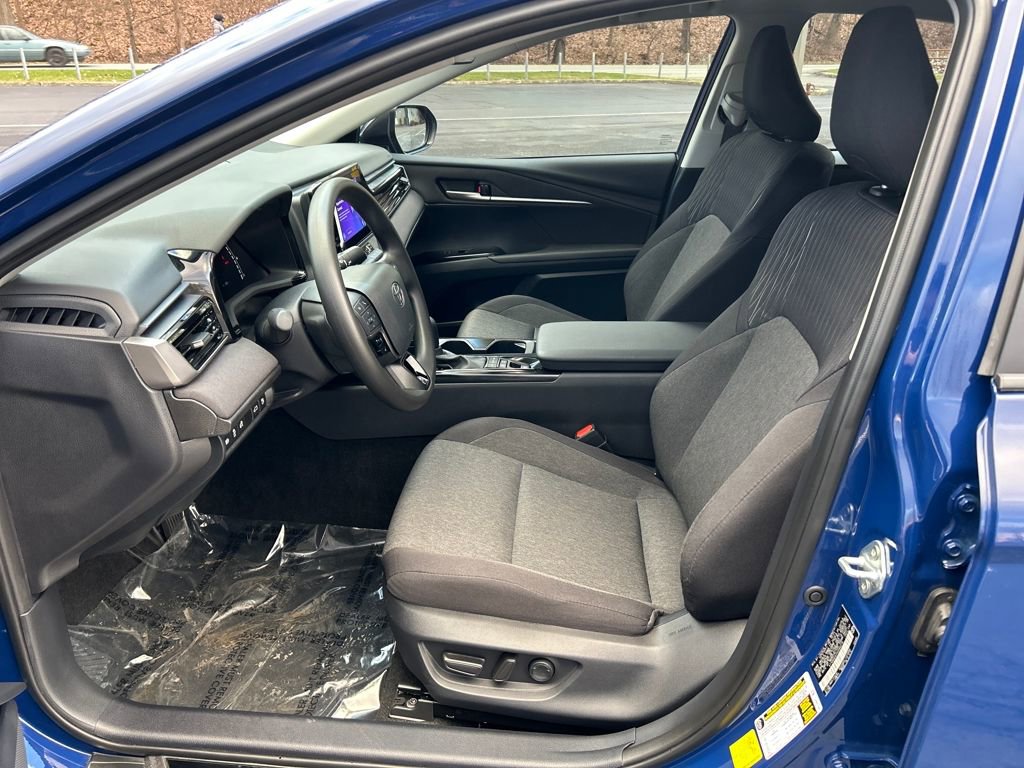 Certified 2025 Toyota Camry LE w/ Convenience Package image 18