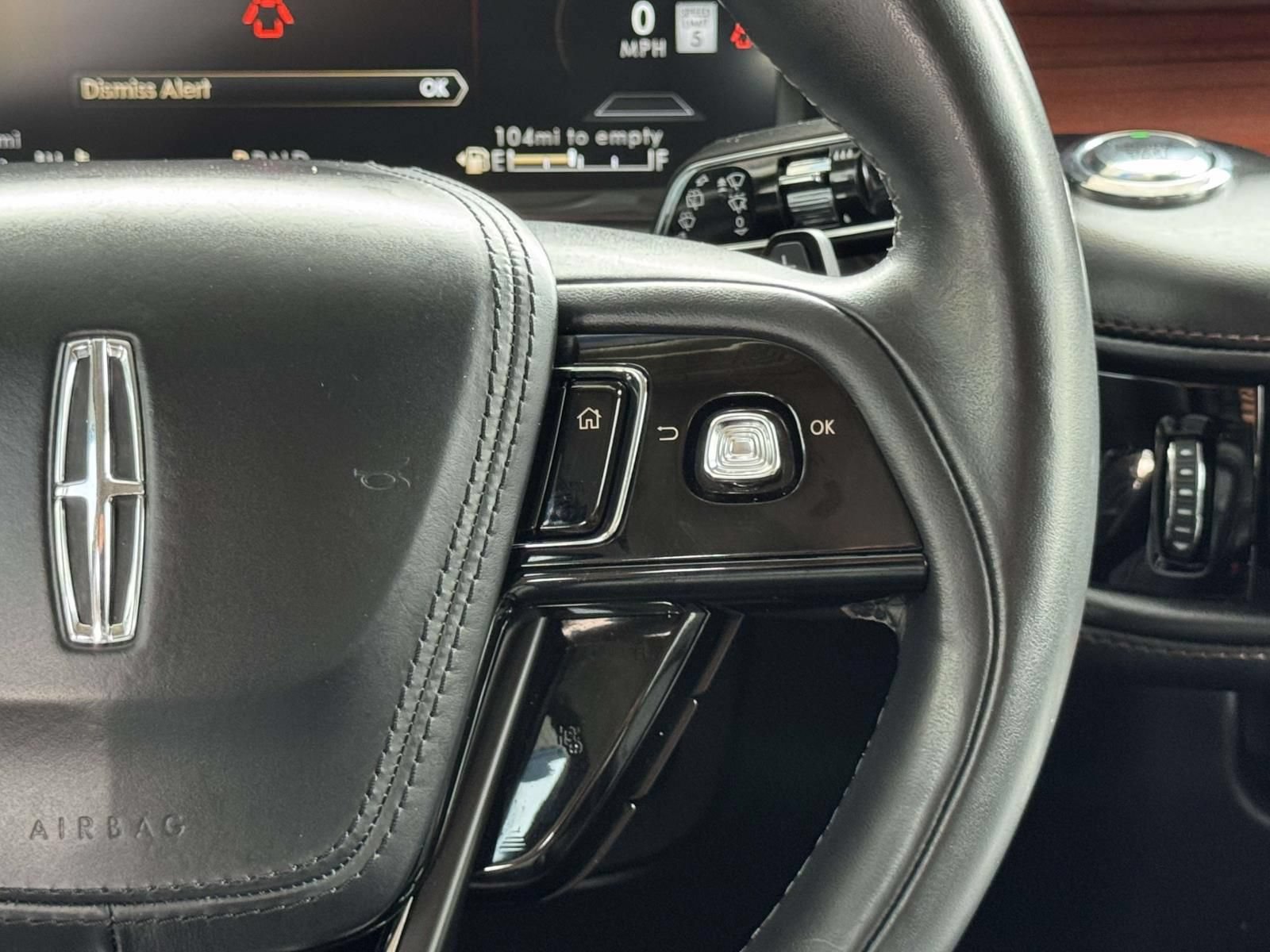 Used 2022 Lincoln Aviator Reserve w/ Elements Package Plus AWD/4WD image 17