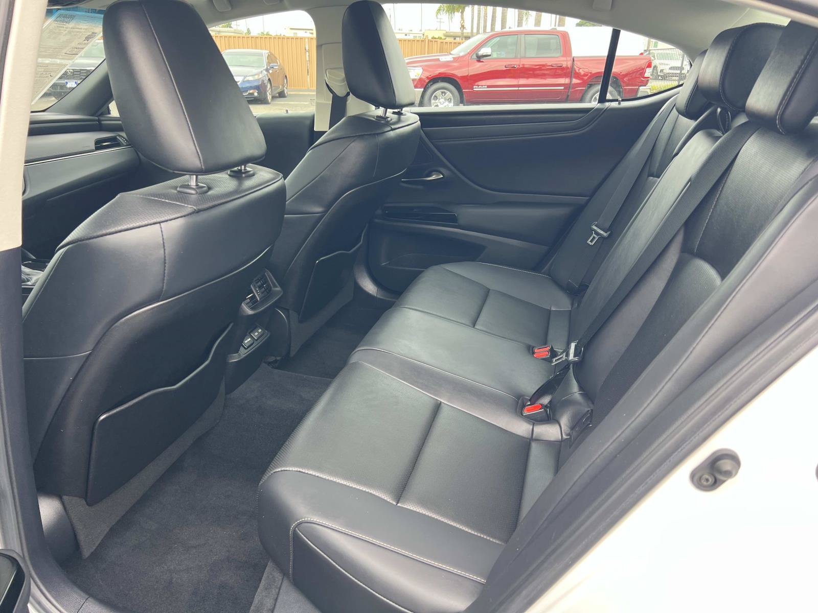 Used 2023 Lexus ES 350 w/ Premium Package FWD image 21