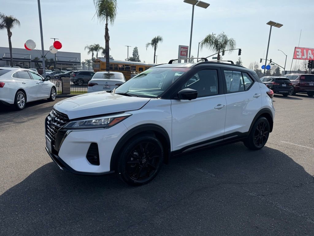 Certified 2023 Nissan Kicks SR w/ Interior Electronics Package image 3
