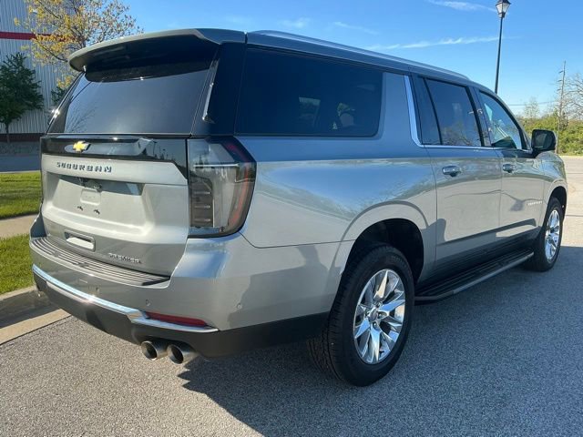 Used 2025 Chevrolet Suburban Premier w/ Sun And Tow Package AWD/4WD image 6
