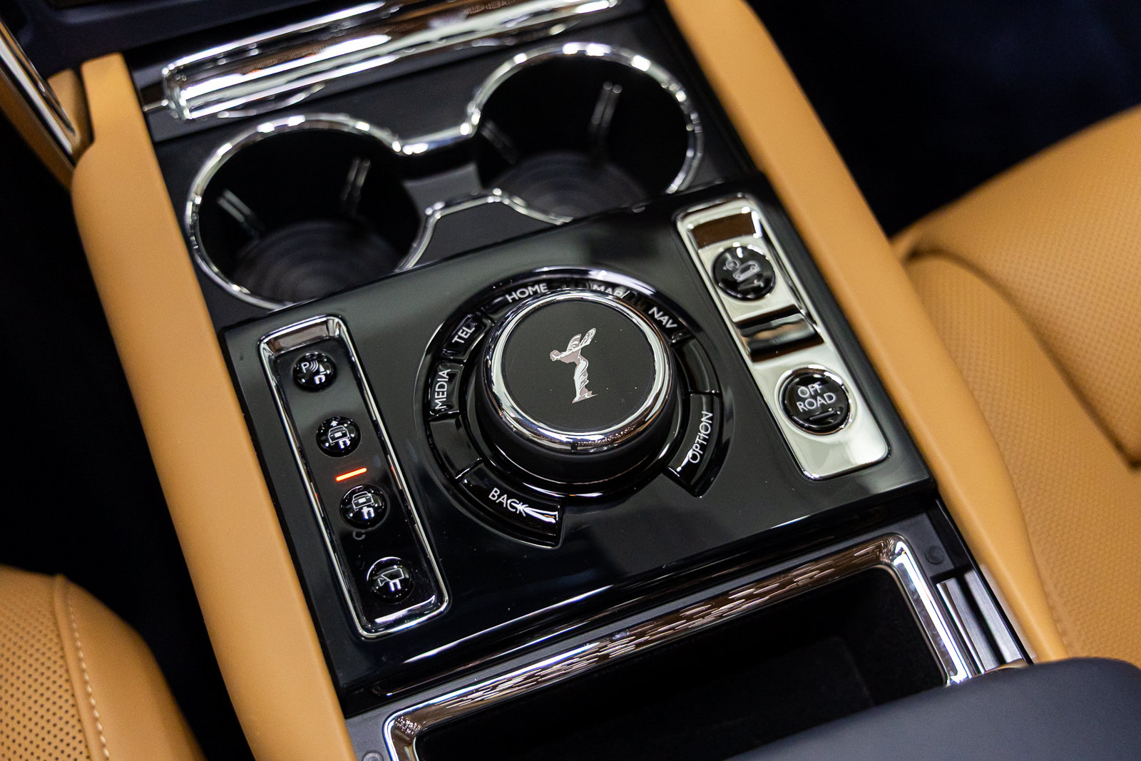 Certified 2025 Rolls-Royce Cullinan AWD/4WD image 45