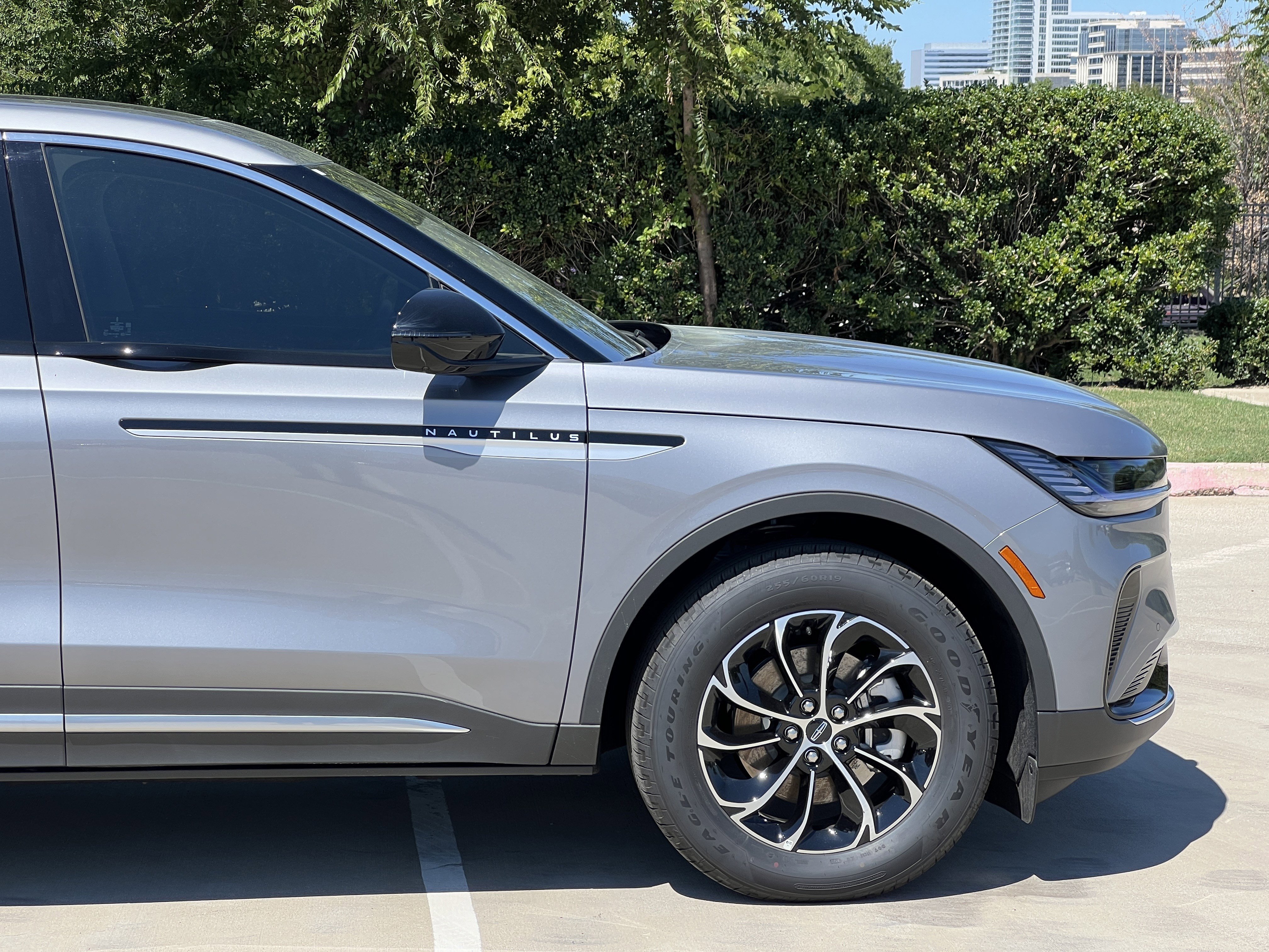 New 2025 Lincoln Nautilus Premier w/ Equipment Group 102A image 12