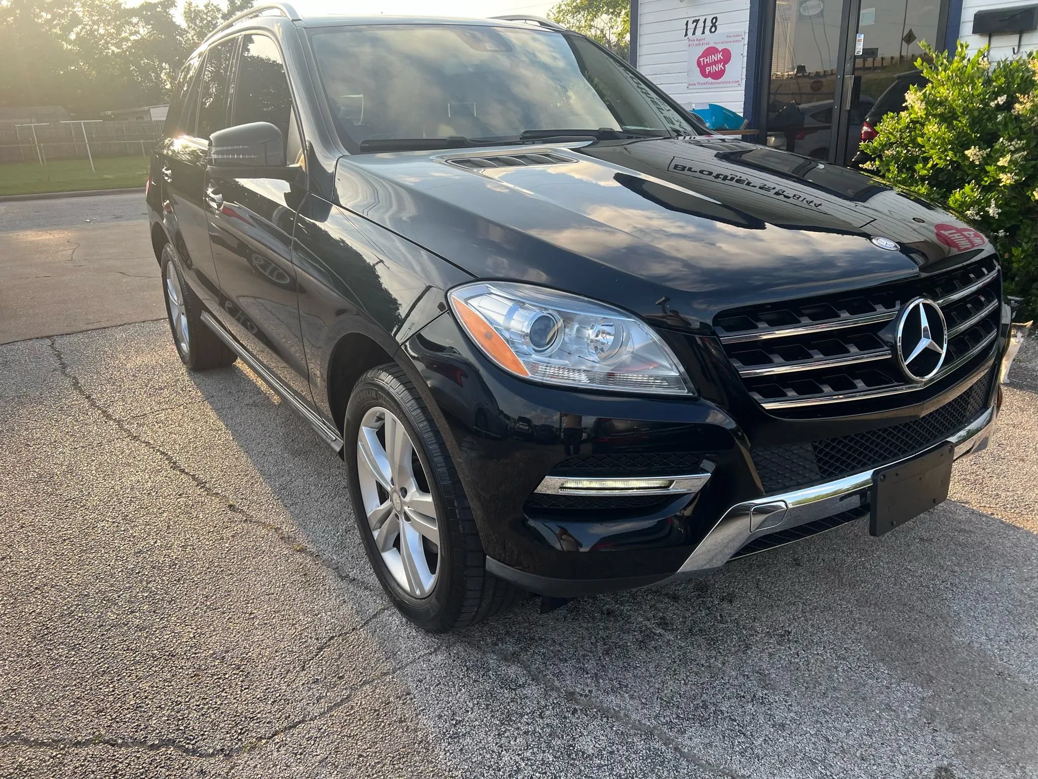 Used 2015 Mercedes-Benz ML 350 4MATIC w/ Premium 1 Package image 3