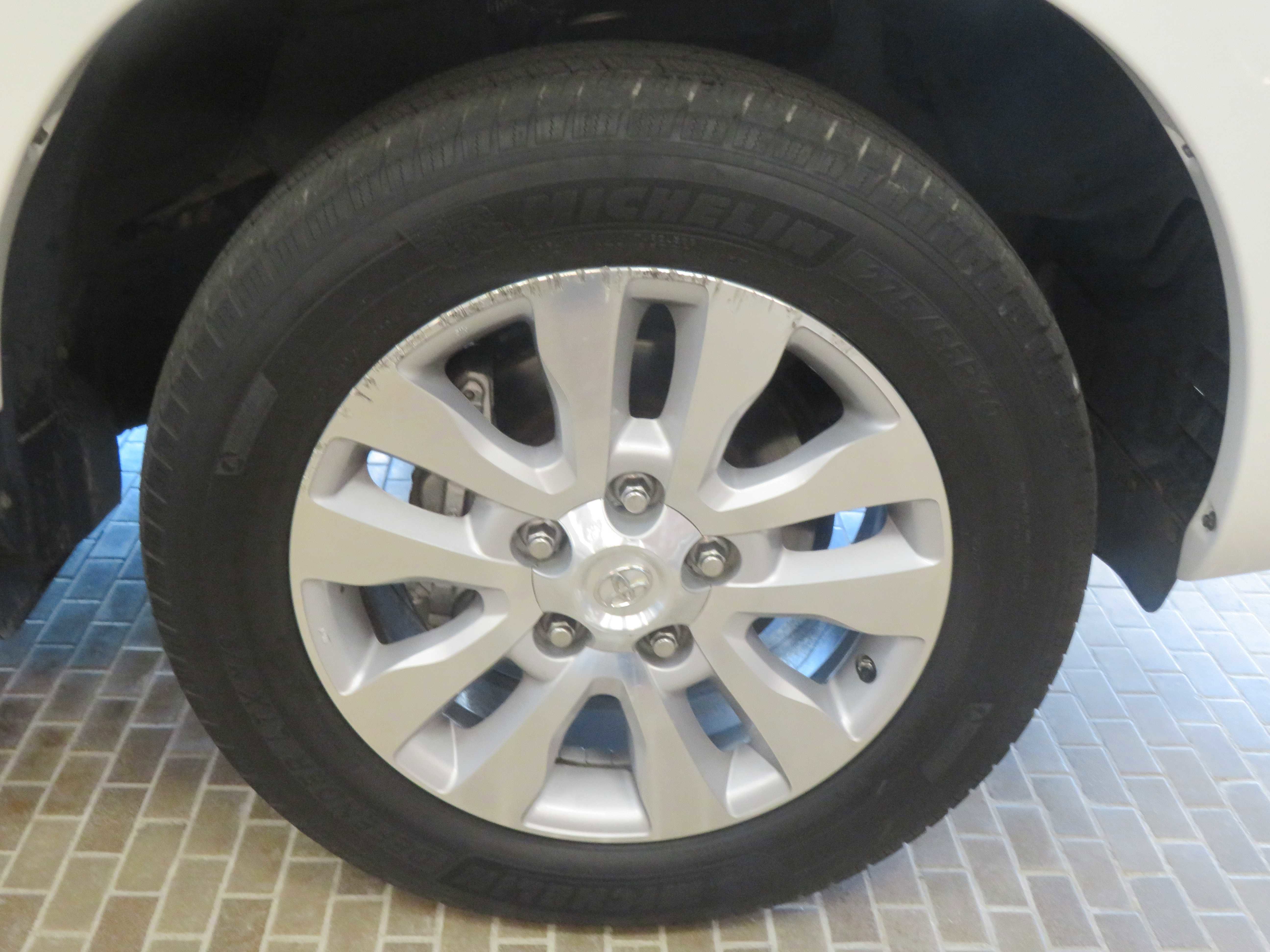 Used 2016 Toyota Sequoia Platinum AWD/4WD image 11