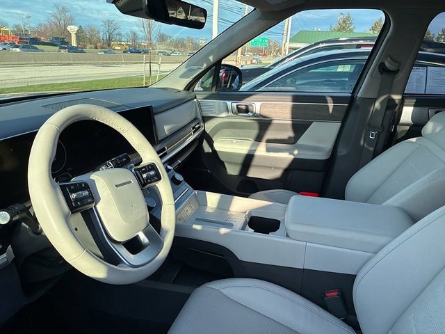 Used 2024 Hyundai Santa Fe Limited image 23