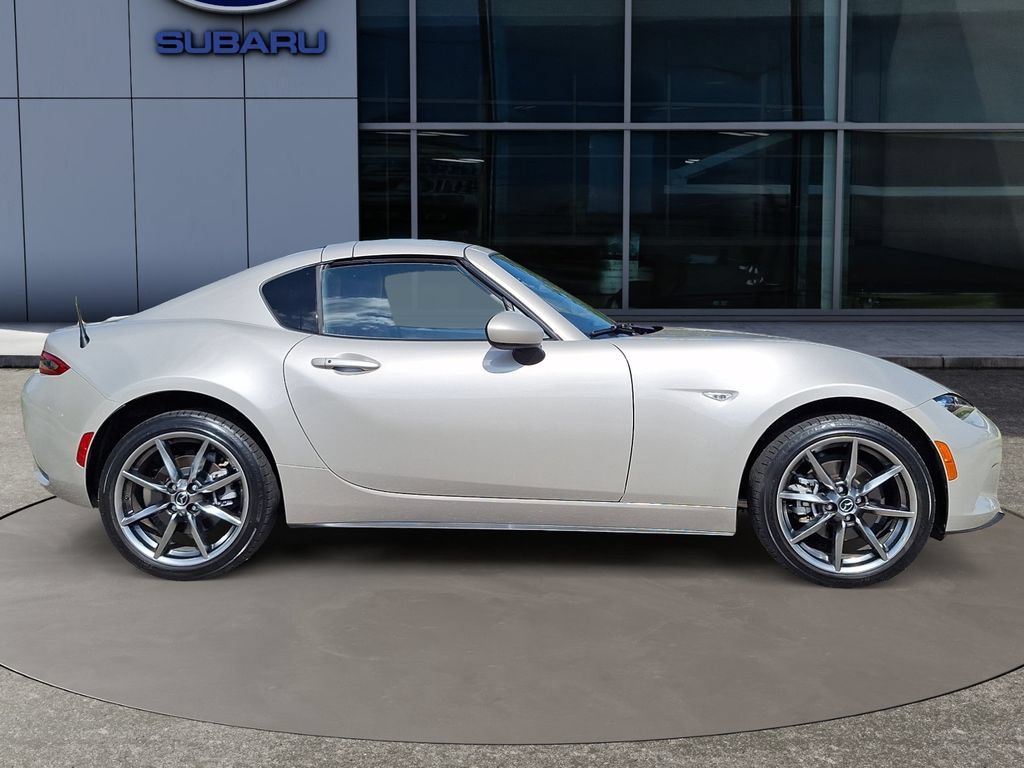Used 2022 MAZDA MX-5 Miata RF Grand Touring RWD image 9