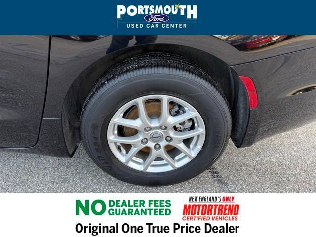 Used 2024 Chrysler Pacifica Touring-L image 28