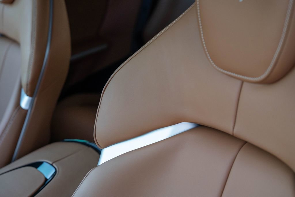 Certified 2025 Ferrari Purosangue image 32