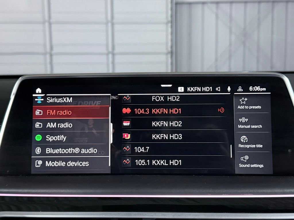 Used 2022 BMW 750i xDrive w/ Luxury Rear Seating Package image 28