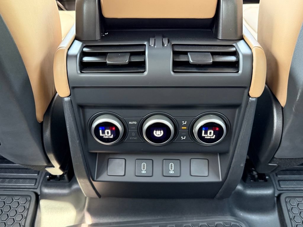 New 2026 Land Rover Defender 110 X-Dynamic SE AWD/4WD image 35