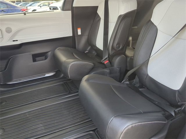 New 2026 Toyota Sienna XSE image 14