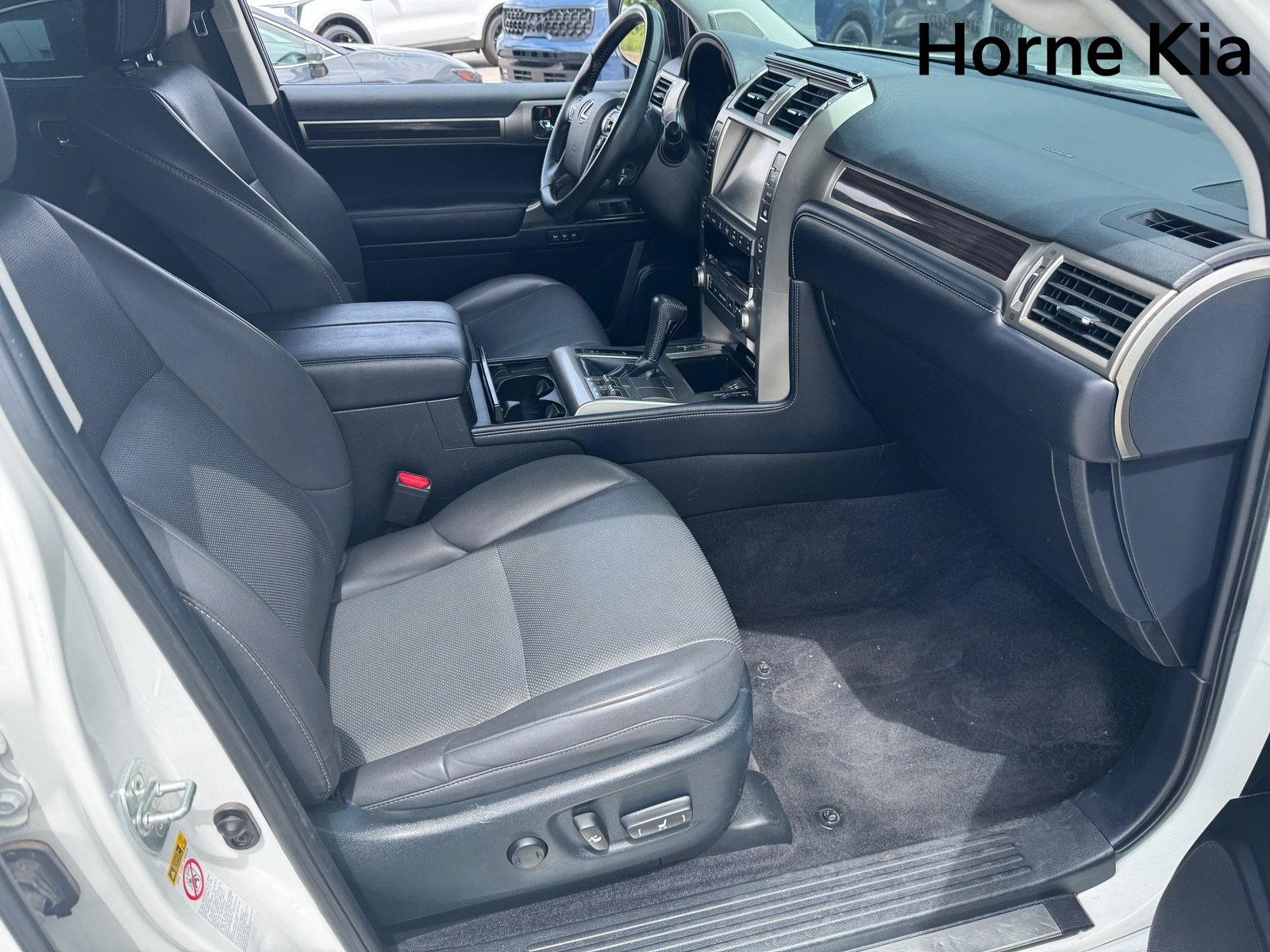 Used 2018 Lexus GX 460 w/ Navigation Package image 24