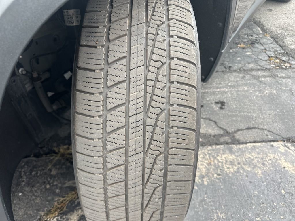 Used 2022 Chevrolet Traverse LT w/ Midnight/Sport Edition image 41