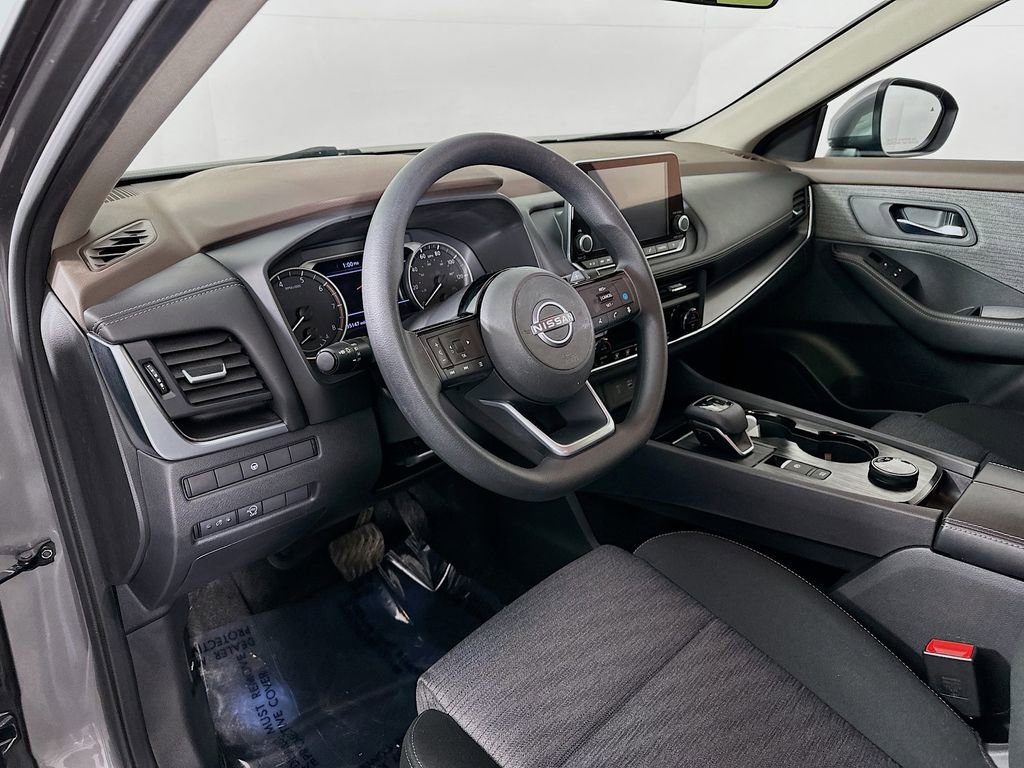 Certified 2023 Nissan Rogue SV image 16